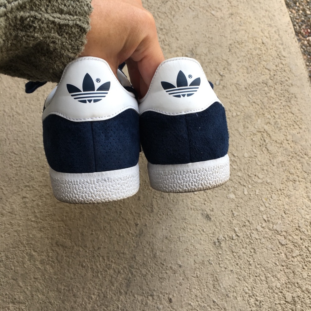 ✨🎊SOLD🎊 Adidas original Gazelle navy classics - Picture 4 of 5